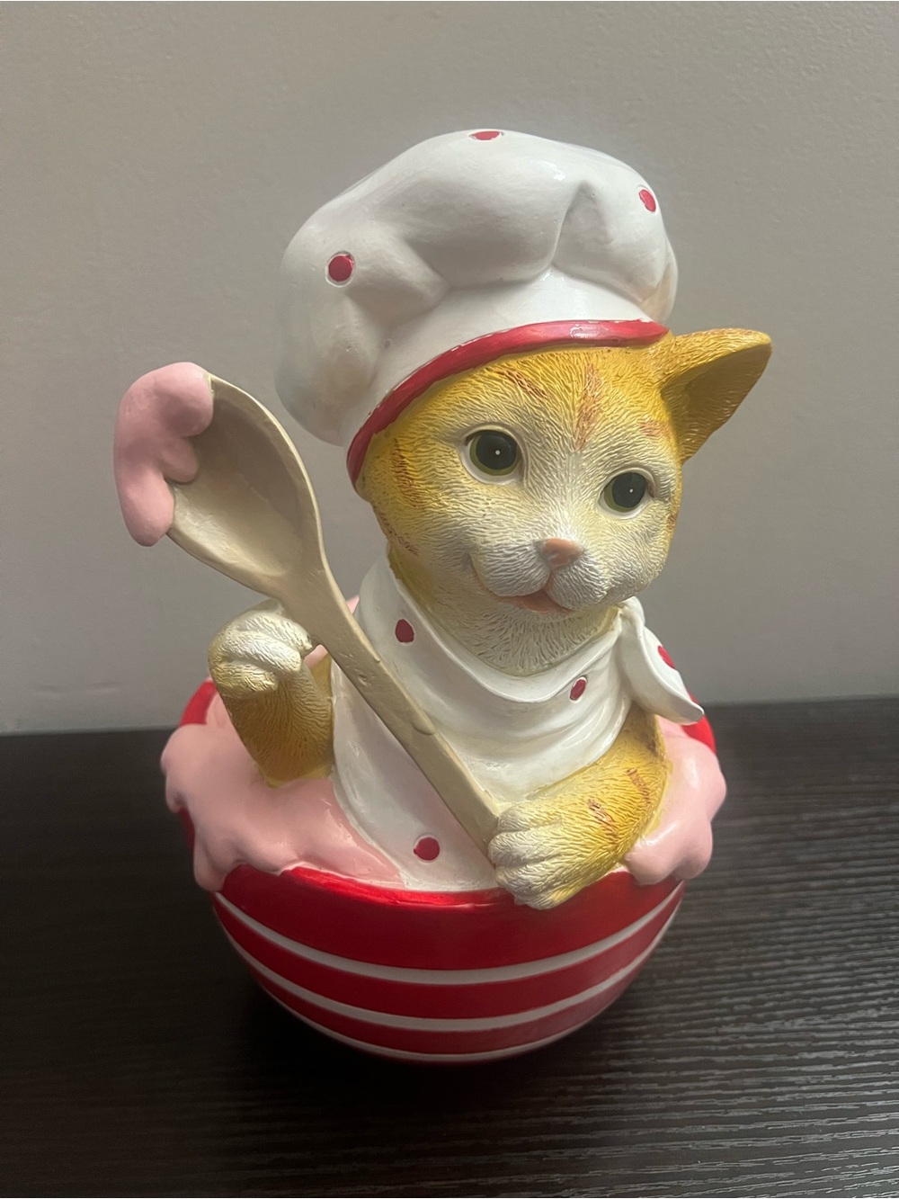 Chef Cat Decorative Figurine in Pink and Red